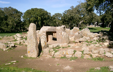 Goni, Menhir e sepolture megalitiche di Pranu Muttedu