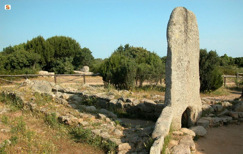 Palau, Tomba di giganti Li Mizzani