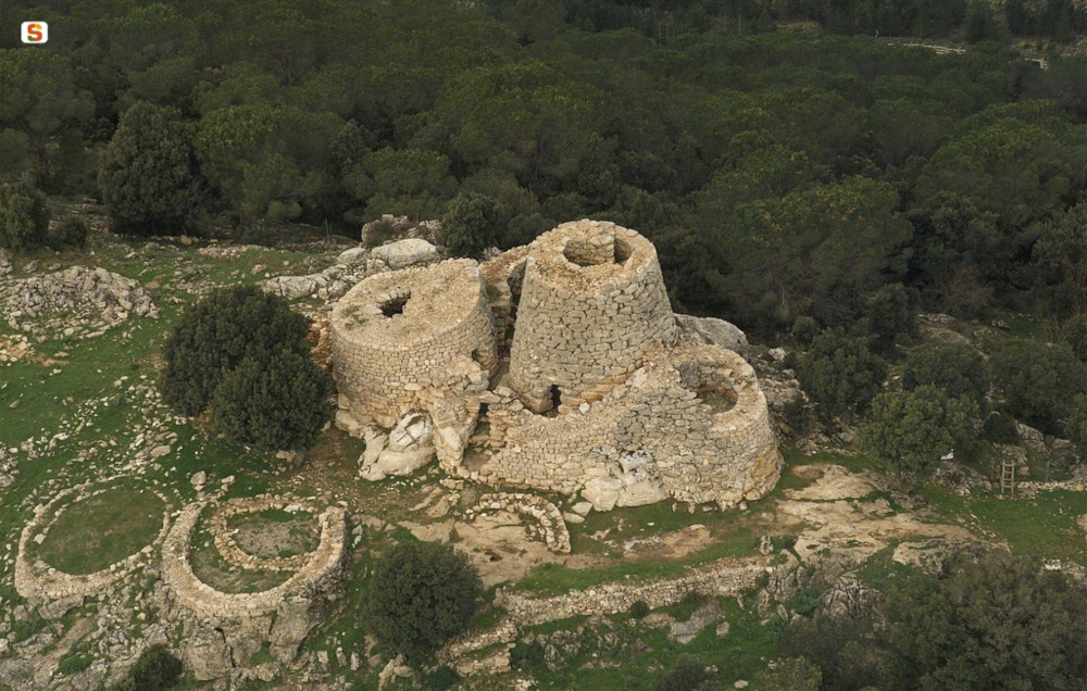 Osini, Complesso di Serbissi